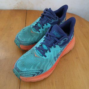 HOKA Challenger 7